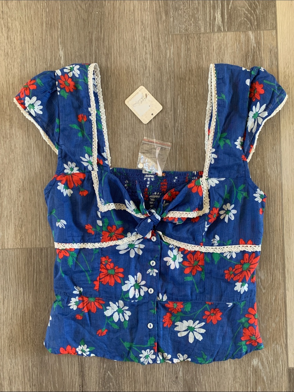FREE PEOPLE Call Me Baby Cap Sleeve Top NWT Daisy Floral Embroidered Lace Trim - Picture 2 of 8
